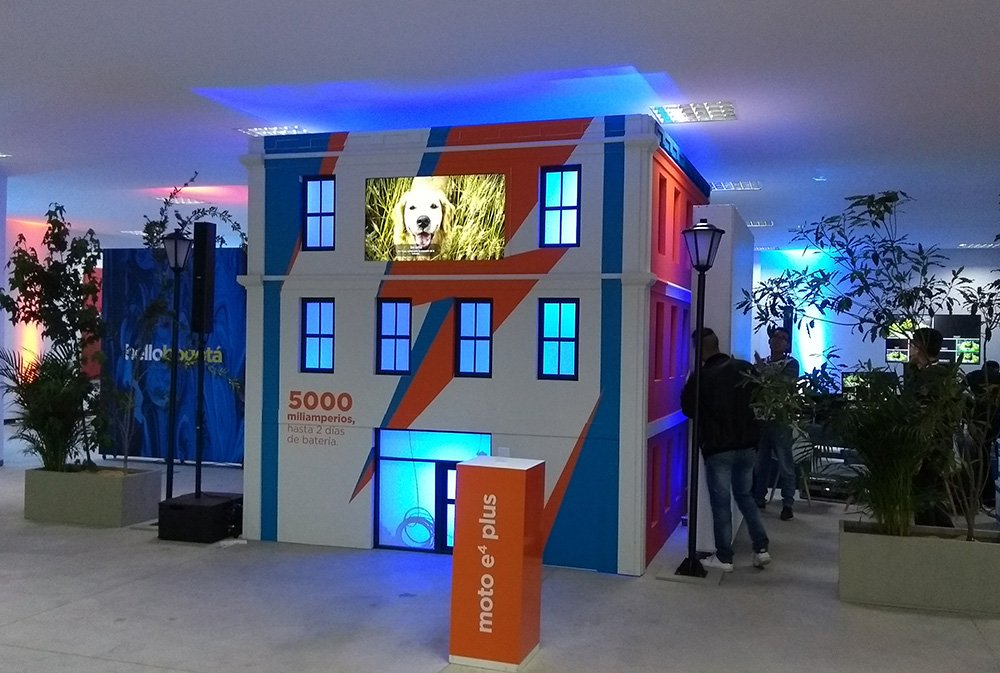 Lanzamiento MOTOROLA